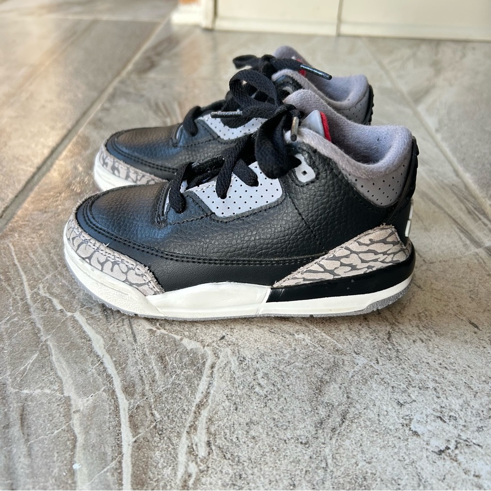 Nike Air Jordan 3 Retro Black Cement Grey 2024 Toddler Sneakers, Size 8C